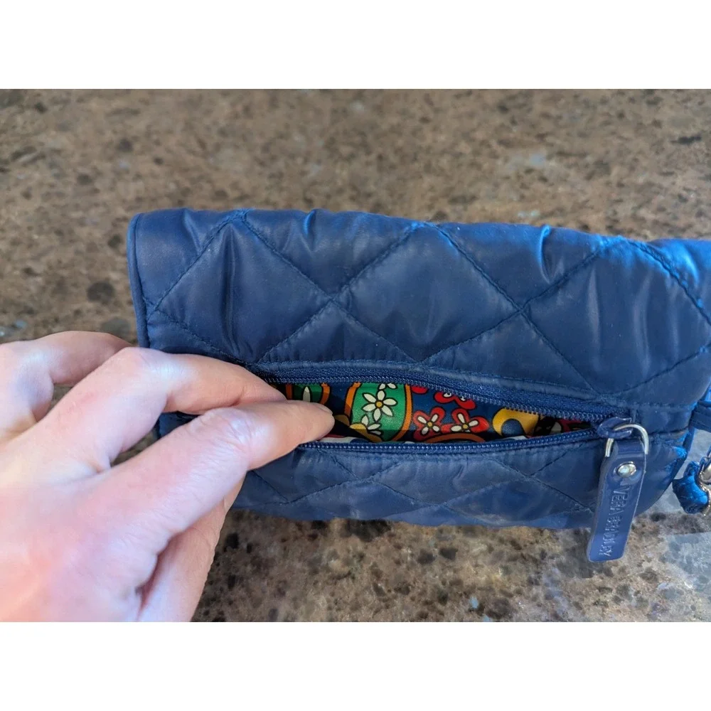 Small Vera Bradley Puffy‎ Wristlet Wallet Navy Blue Silver Retro Inside Purse - Picture 10 of 11